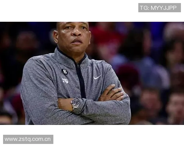 里弗斯强调字母缺席训练营为球队提供演练机会提升战术配合 里弗斯强调字母缺席训练营为球队提供演练机会提升战术配合