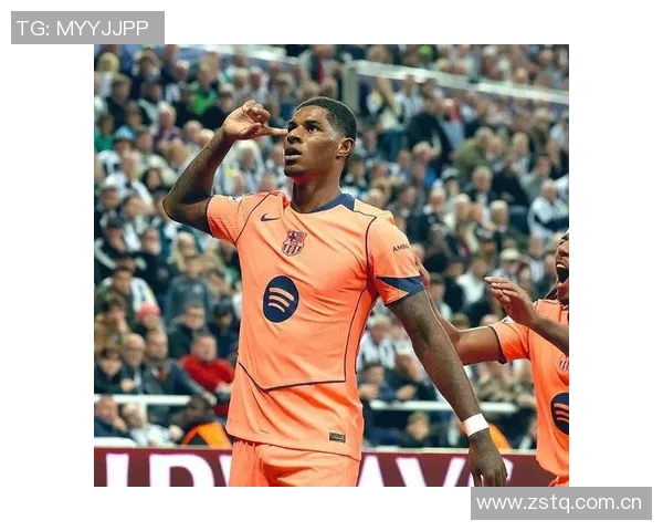 拉什福德分享海钓乐趣笑容灿烂展现多彩业余生活 拉什福德分享海钓乐趣笑容灿烂展现多彩业余生活