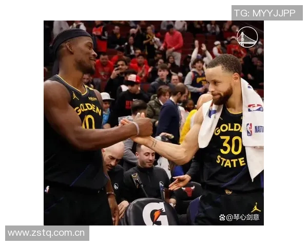 微笑刺客与库里：追梦勇士的控卫之道与得分型控球后卫的魅力解析