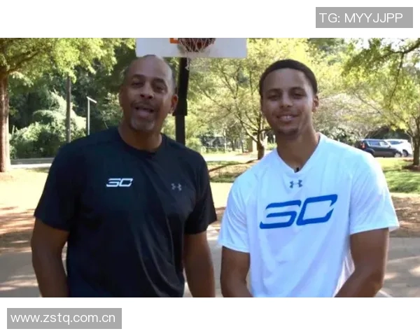 父亲透露希门尼斯脚踝问题频繁复发情况令人担忧不容忽视 父亲透露希门尼斯脚踝问题频繁复发情况令人担忧不容忽视