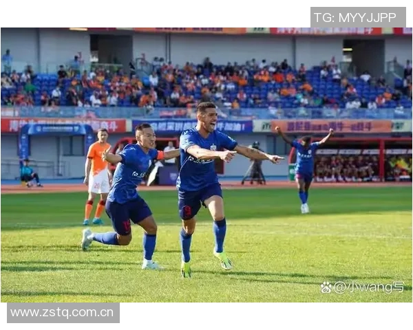 青岛海牛与上海海港激战正酣2025中超联赛第27轮精彩回顾