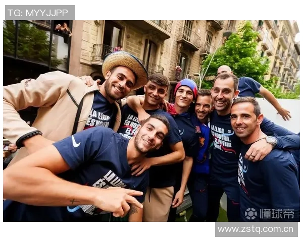 佩德里社交媒体分享与阿尔巴合照表达敬意感慨并肩作战的荣幸 佩德里社交媒体分享与阿尔巴合照表达敬意感慨并肩作战的荣幸