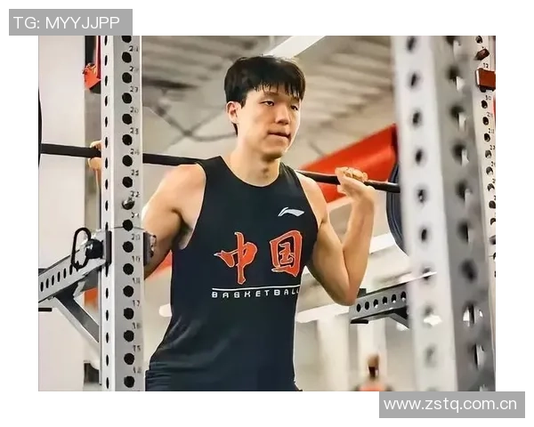 杨瀚森深入研究比赛录像逐渐领悟NBA精髓展现出色媒体人素养