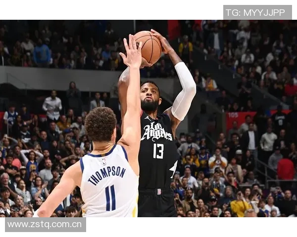 稳扎稳打的表现保罗乔治半场贡献8分5板正负值6展现稳定状态