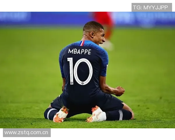 姆巴佩本赛季再现惊艳世界波仿佛复制粘贴引发球迷热议