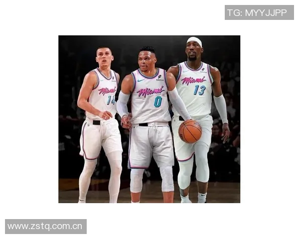 小米切尔缺席三场季前赛后重返赛场希罗与罗齐尔仍未合练 小米切尔缺席三场季前赛后重返赛场希罗与罗齐尔仍未合练