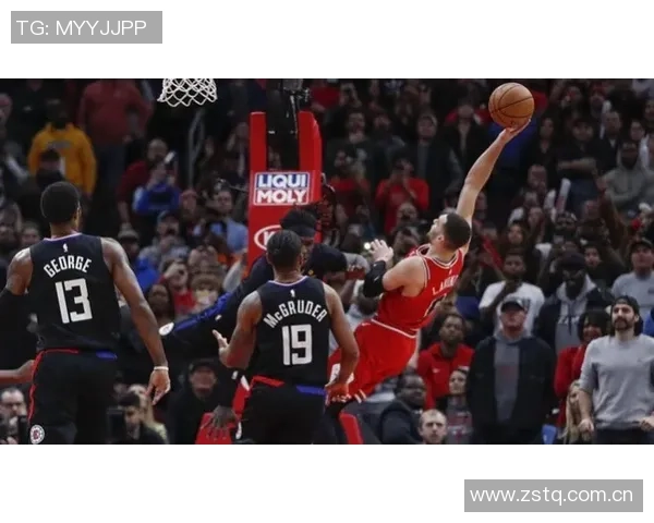 裁判最后时刻连判三分犯规穆雷罚球失误错失绝平良机